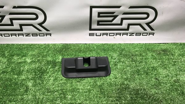 Накладка внутренняя на заднюю панель кузова Lexus