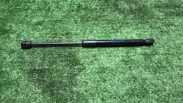 Амортизатор крышки багажника Volkswagen Passat B7