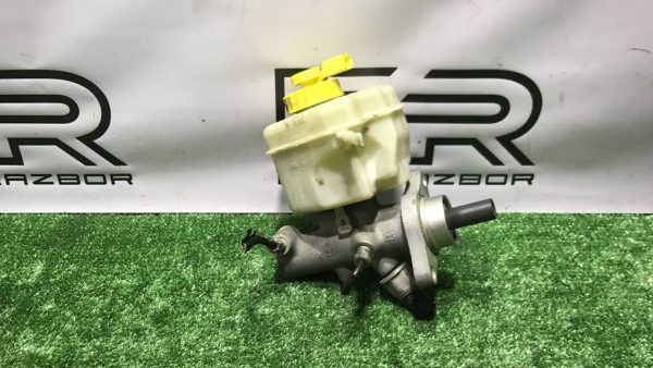 Главный тормозной цилиндр Volkswagen Touareg