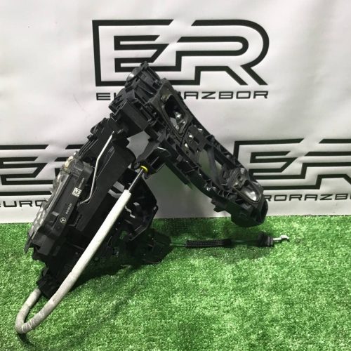 Замок двери передней правой Mercedes Benz GLC X253