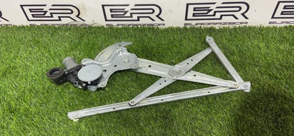 Стеклоподъёмник двери передней правой Toyota Rav 4 CA40