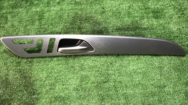 Накладка двери передней правой Mercedes Benz GLE