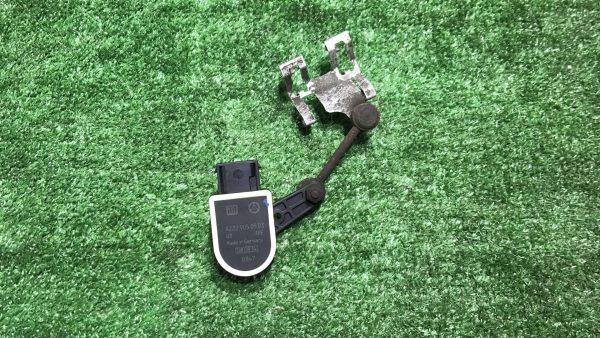 Датчик дорожного просвета Mercedes Benz C W205