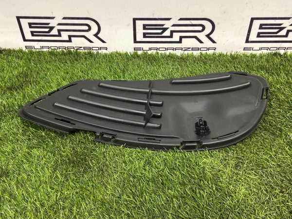 Решётка переднего бампера нижняя левая Mercedes С Class W205