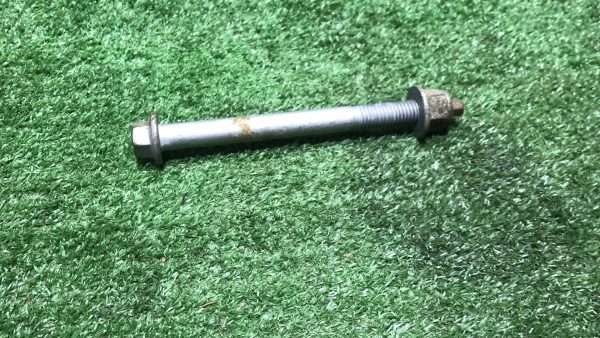 Болт развальный Land Rover Range Rover Evoque