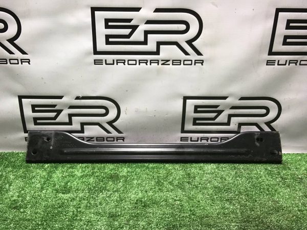 Планка кассеты радиаторов нижняя Land Rover рест.