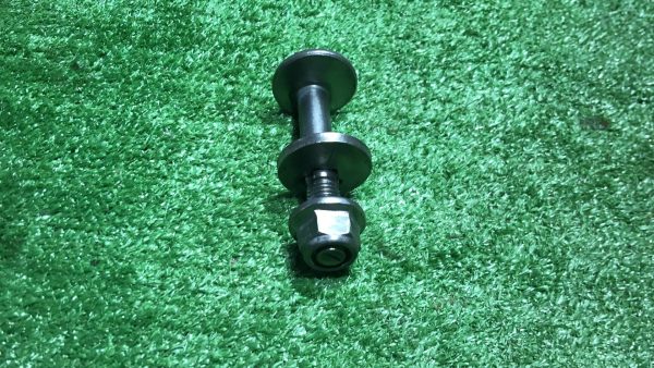 Болт развальный задний Land Rover рест. LR001126