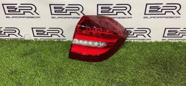 Фонарь задний внутренний правый Mercedes GLS X166