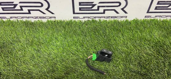 Кнопка центрального замка Volvo XC90