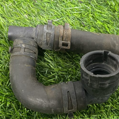 Патрубок системы охлаждения Jaguar F-Pace Х761 Патрубок системы охлаждения Jaguar F Pace Х761