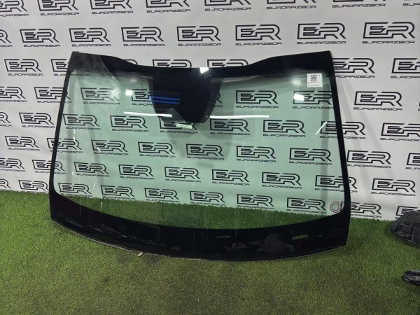 Стекло лобовое КIA К5 2022 (Оригинал)