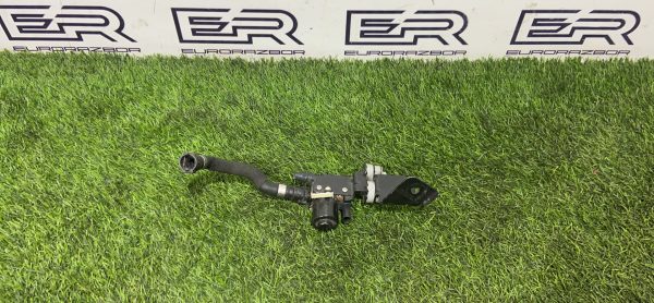 Патрубок системы охлаждения BMW 5 G30/G31