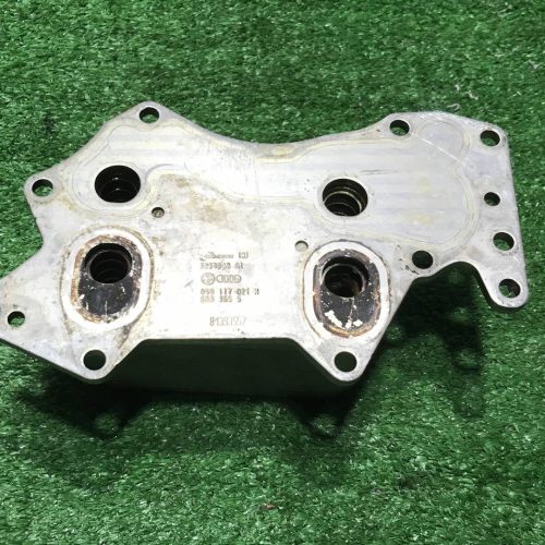 Теплообменник масляного фильтра Audi 059117021H