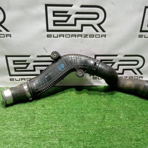 Патрубок интеркулера Volkswagen Passat B7 Патрубок интеркулера Volkswagen Passat B7