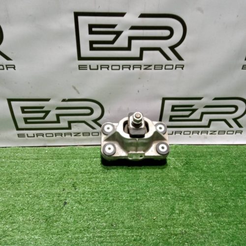 Подушка крепления двигателя левая Land Rover