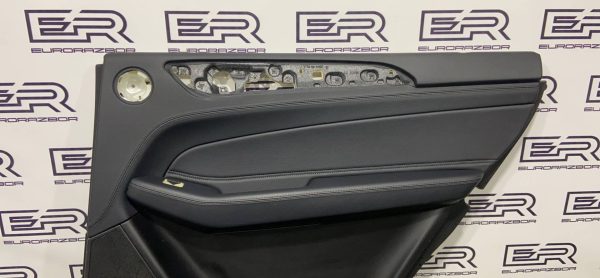Обшивка двери задняя правая Mercedes GLE W166