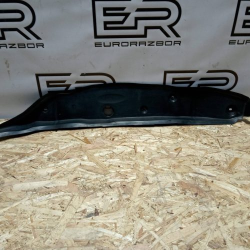 Пыльник крыла левого Mercedes Benz C W205