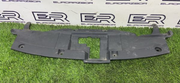 Накладка замка капота Toyota Hilux 8 рест