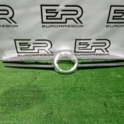 Накладка на решетку радиатора Volkswagen Touareg Накладка на решетку радиатора Volkswagen Touareg