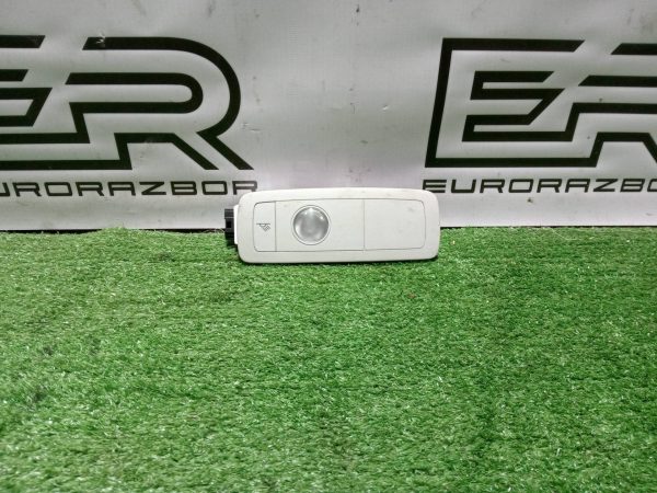 Фонарь салона (плафон) задний Volkswagen Touareg