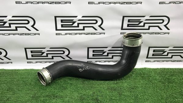 Патрубок охлаждения Volkswagen Touareg