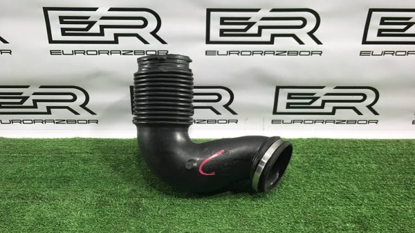 Патрубок воздушного фильтра Land Rover Range Rover