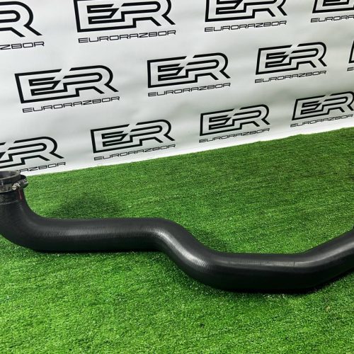 Патрубок интеркулера Land Rover Range Rover 4 L405 Патрубок интеркулера Land Rover Range Rover 4 L405