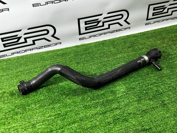 Патрубок охлаждения Land Rover Range Rover Evoque