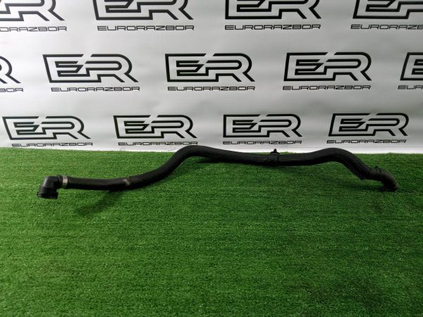 Патрубок охлаждения Land Rover Range Rover Evoque