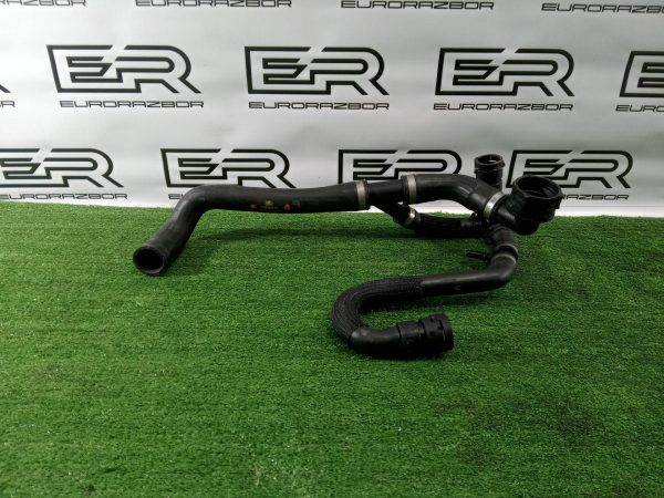 Патрубок охлаждения Land Rover Range Rover Evoque