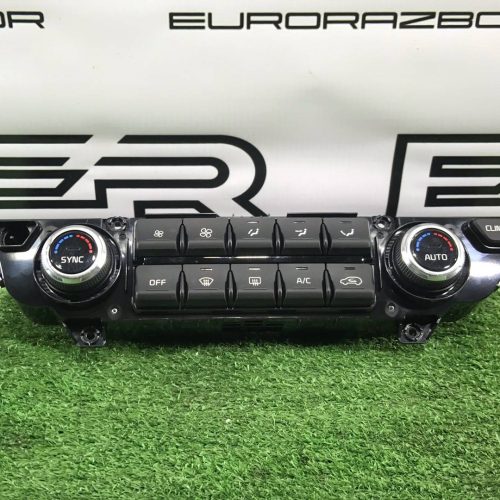 Блок управления печки/климат контроля Kia Sportage