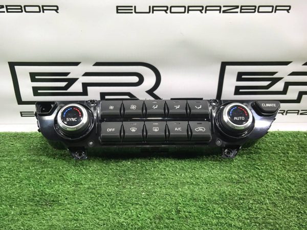 Блок управления печки/климат контроля Kia Sportage