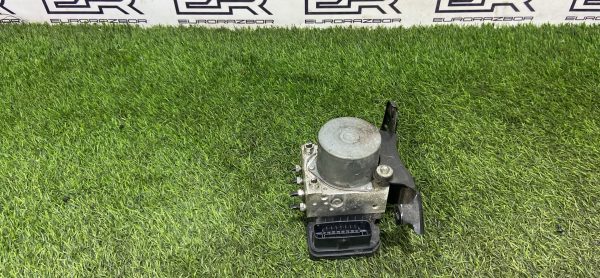 Блок ABS Toyota Hilux 8 рест