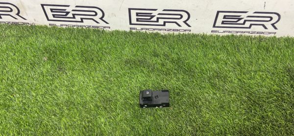 Кнопка стеклоподъёмника двери для Hyundai Tucson 4 (NX4)