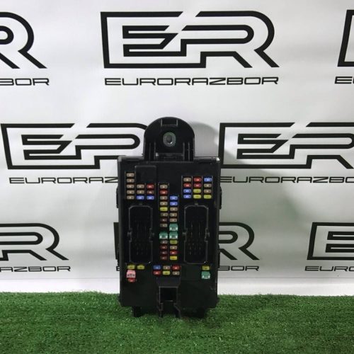 Блок предохранителей Volvo XC90 Блок предохранителей Volvo XC90