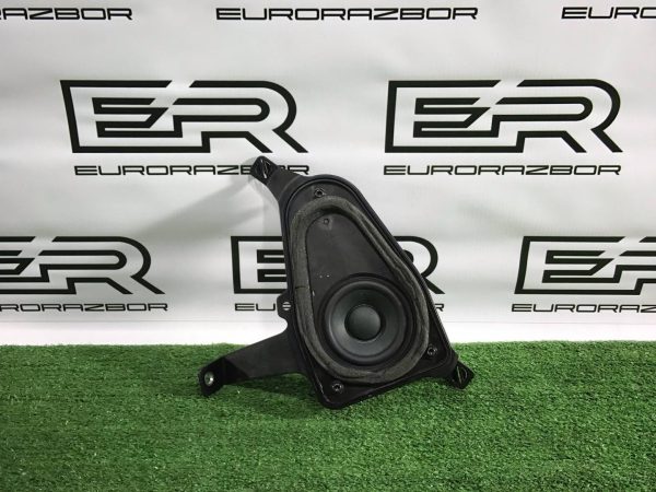 Динамик в задней полке / задней стойке Volvo XC90