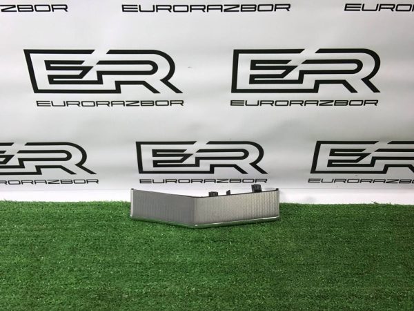 Декоративная накладка торпедо Volvo XC90 2