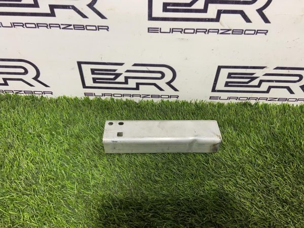 Кронштейн усилителя Mercedes Benz C Class W205