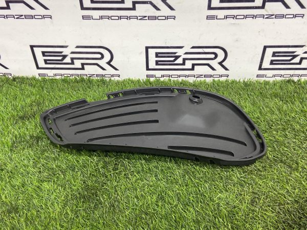 Решётка переднего бампера нижняя левая Mercedes С Class W205