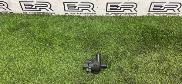 Насос антифриза дополнительный Mercedes Om642