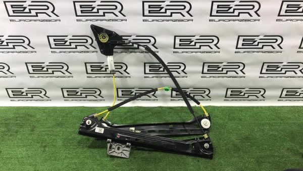 Правый стеклополъемник Mercedes C205 Coupe