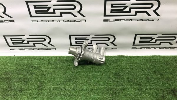 Главный тормозной цилиндр Range rover l405