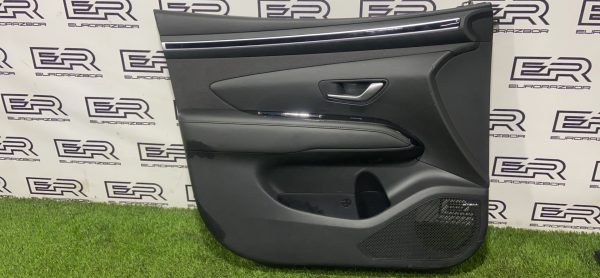 Обшивка двери передняя левая для Hyundai Tucson 4 (NX4)