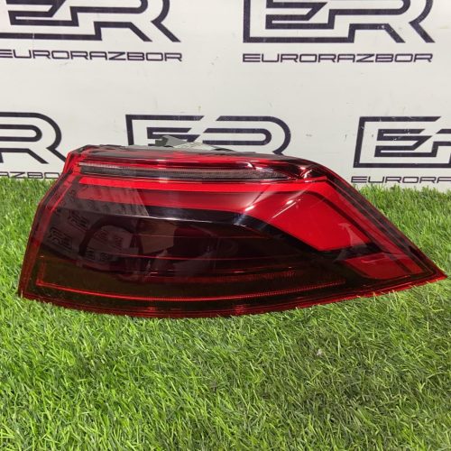 Фонарь задний правый Audi Q8 4M рест