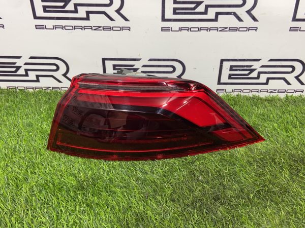 Фонарь задний правый Audi Q8 4M рест