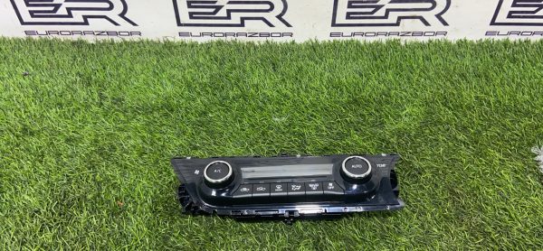 Блок управления печки/климат контроля Toyota Hilux 8 рест