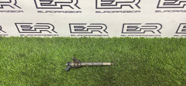 Форсунка топливная 204DTD Jaguar F Pace Land Rover Velar