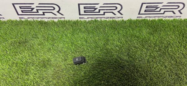 Кнопка центрального замка Land Rover Discovery 5 L462