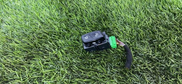 Кнопка центрального замка Volvo XC90