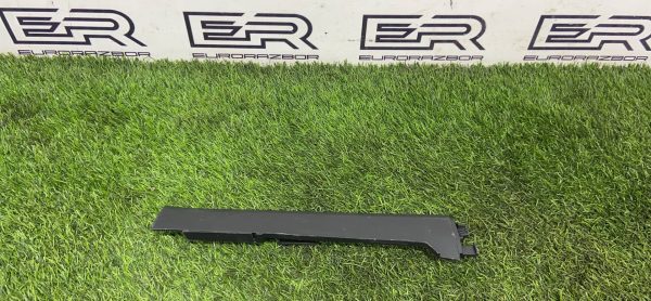 Накладка стойки передняя правая Mercedes W167 C167 X167